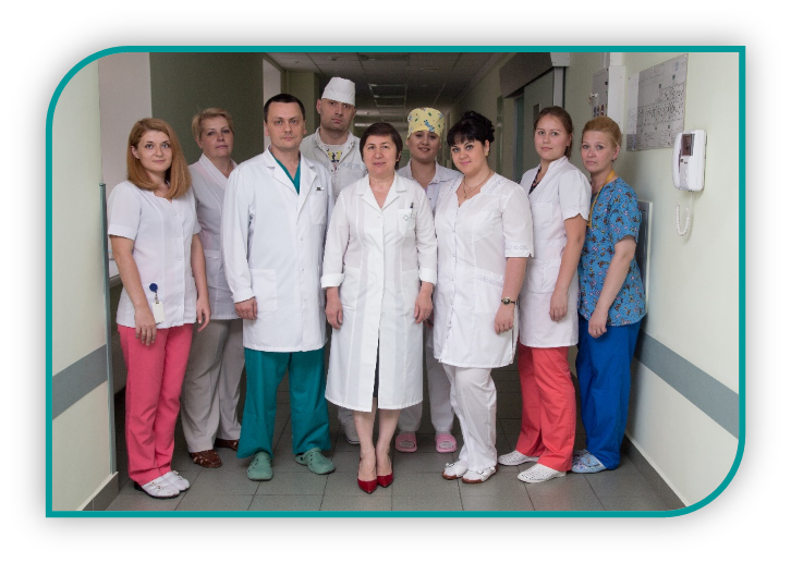 Сотрудники отделения реанимации и интенсивной терапии с методами диализа для больных после трансплантации органов